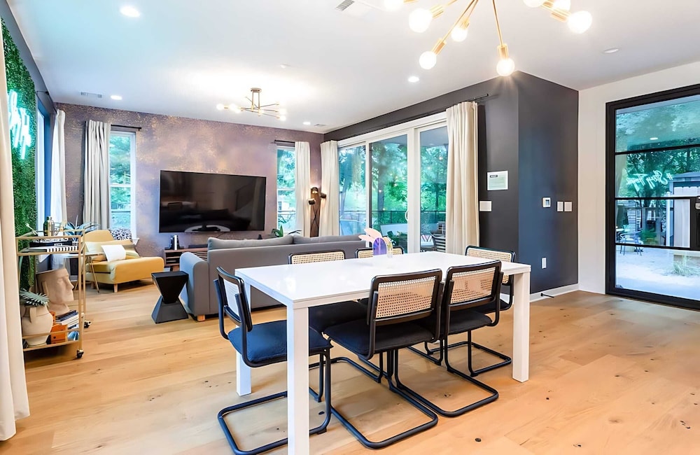Eastside House Supreme6 Min Drive to Downtown
