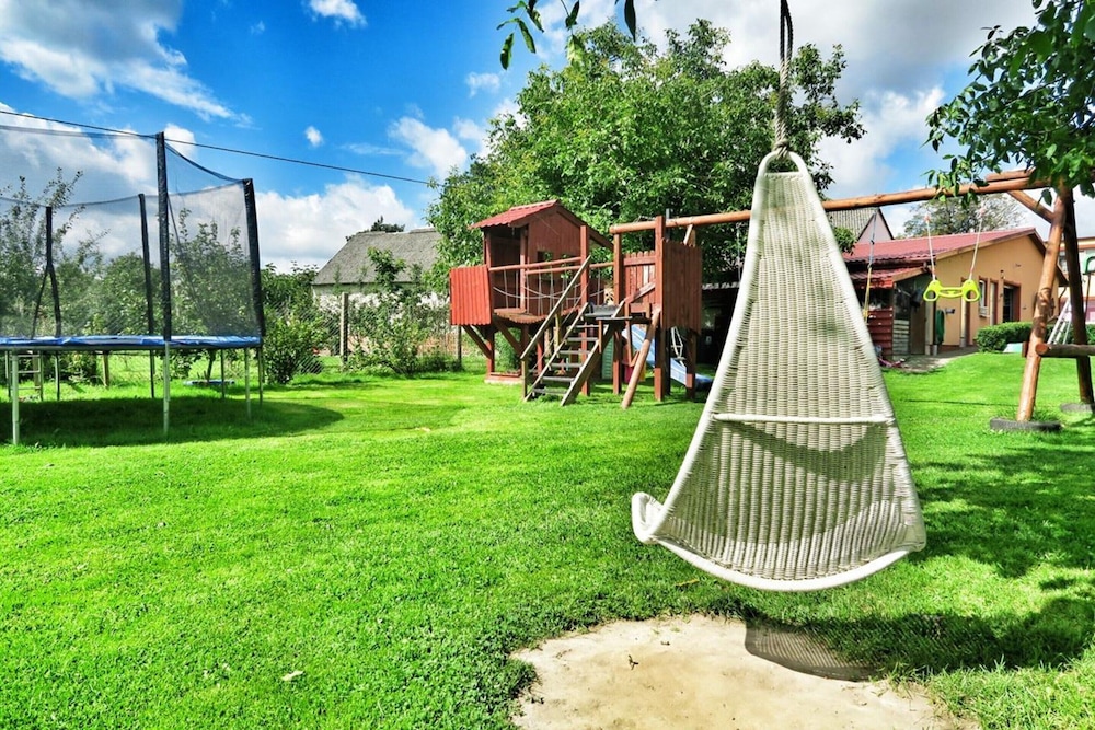 Cottage by Ostrowieckie Lake With Private Beach