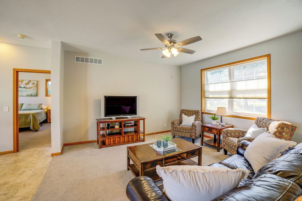 Live Large on Saddle Lake! Family Home w/ Dock
