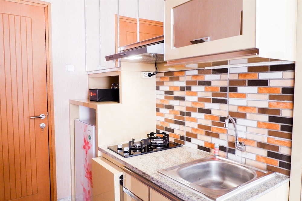 Modern Furnished Studio Room Cinere Bellevue Suites Apartment, Depok - 19