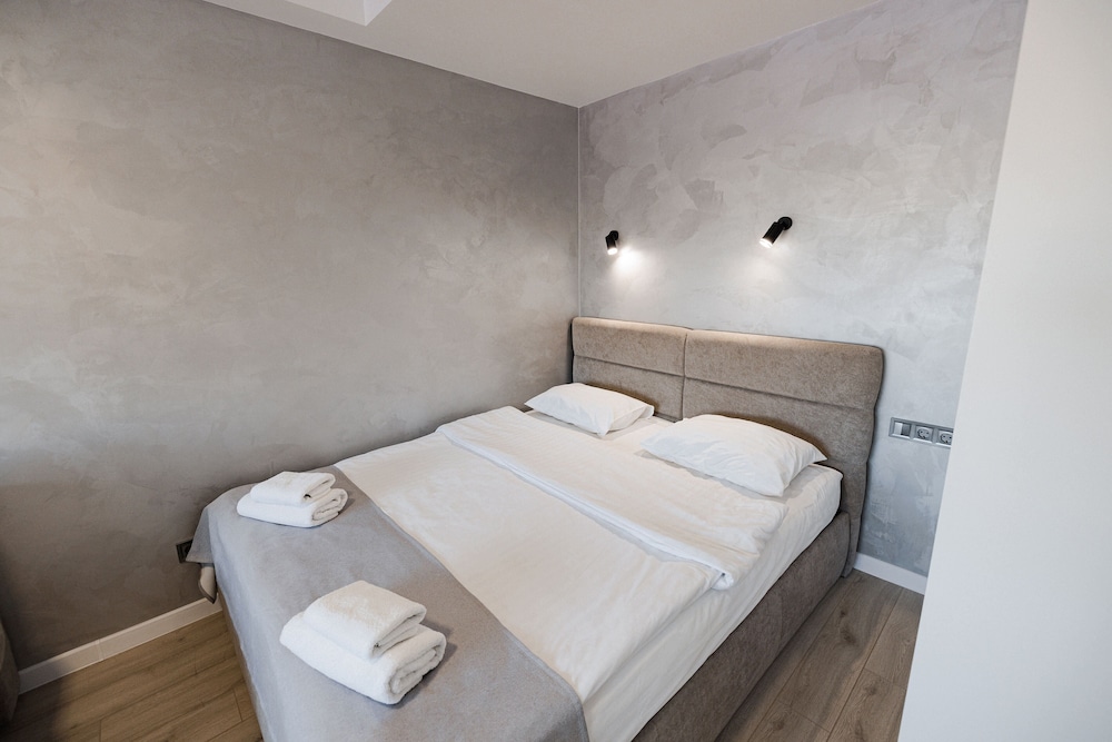 CityApartments Kyiv Obolon view 2