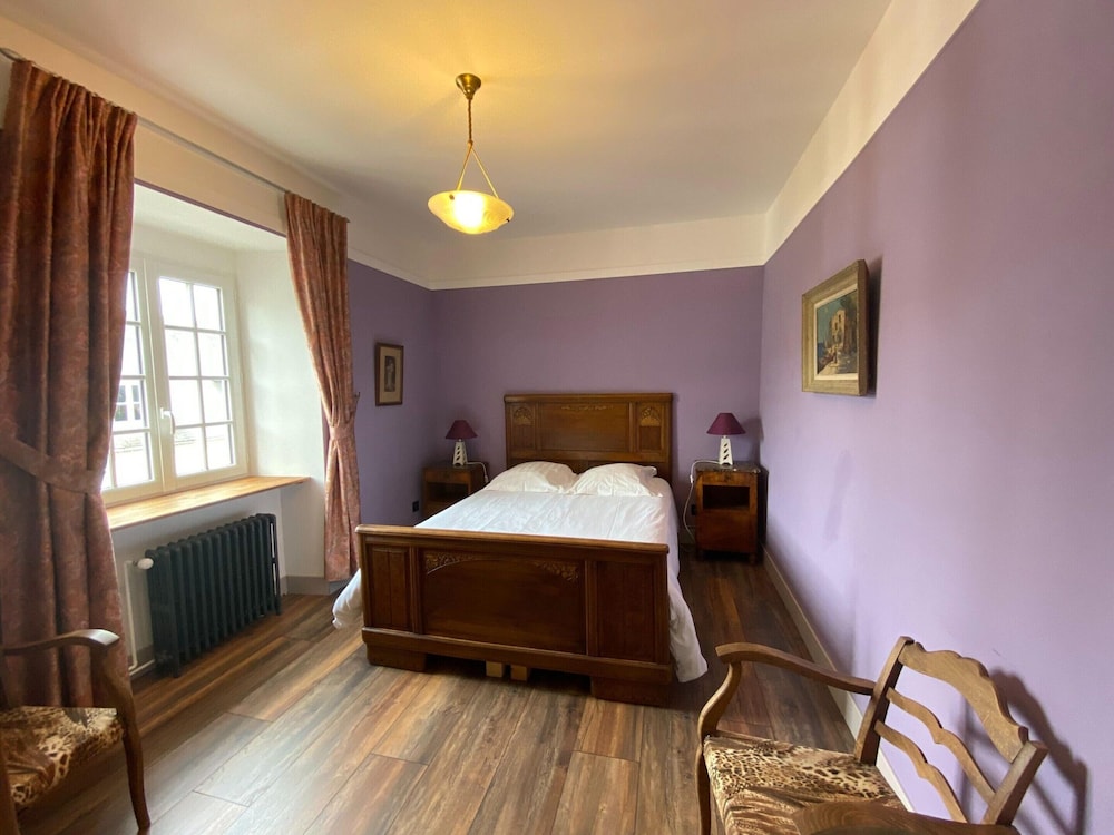 Comfortable Apartment in the Elegant Manor House