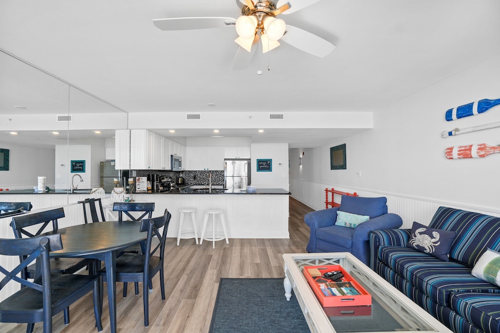 Pelican Beach Resort by Panhandle Getaways
