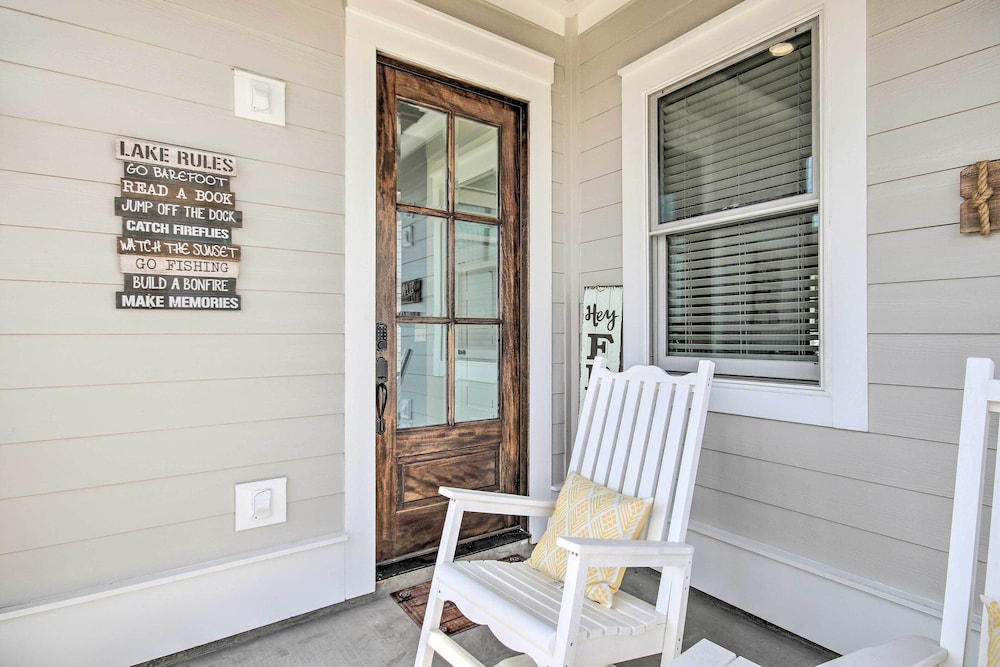 Stunning Lakefront Retreat w/ Dock Access! view 2