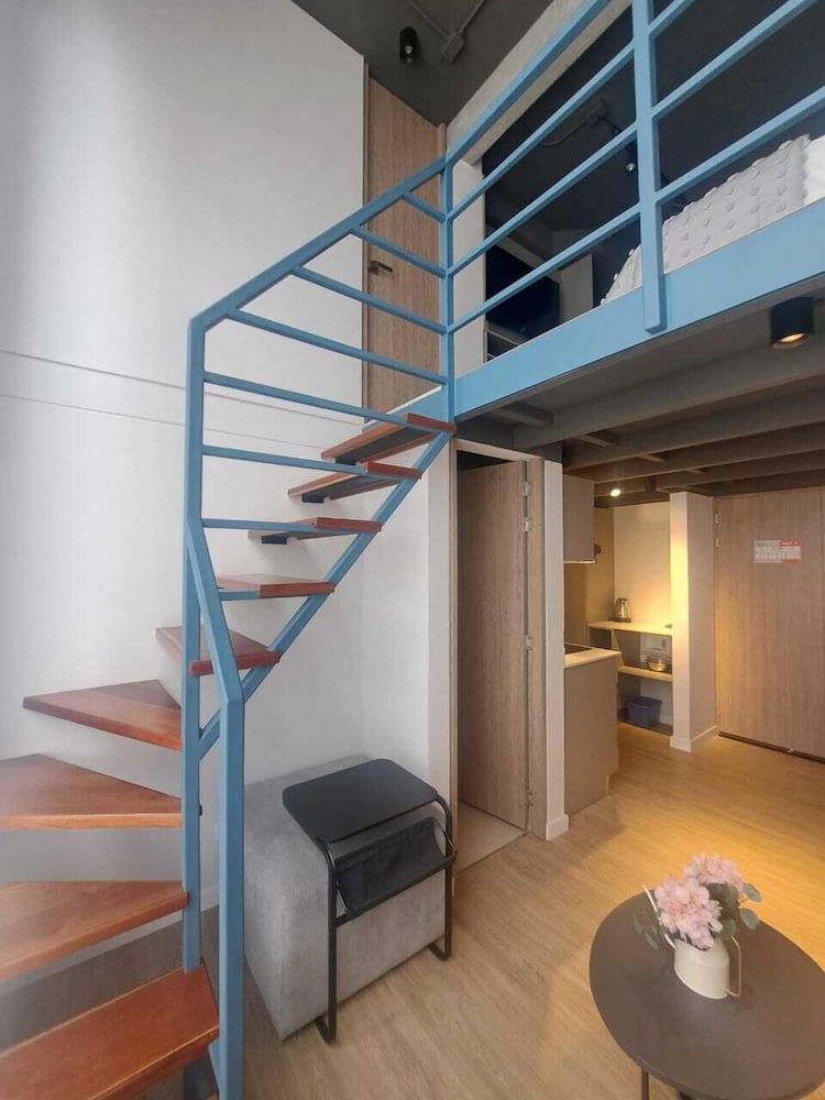 Tribeca 94 by Jalo