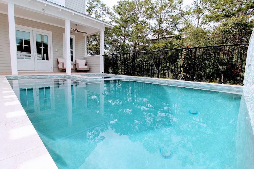 The Flying Pig by Avantstay Private Pool + EV Charger Blue Mountain Luxury