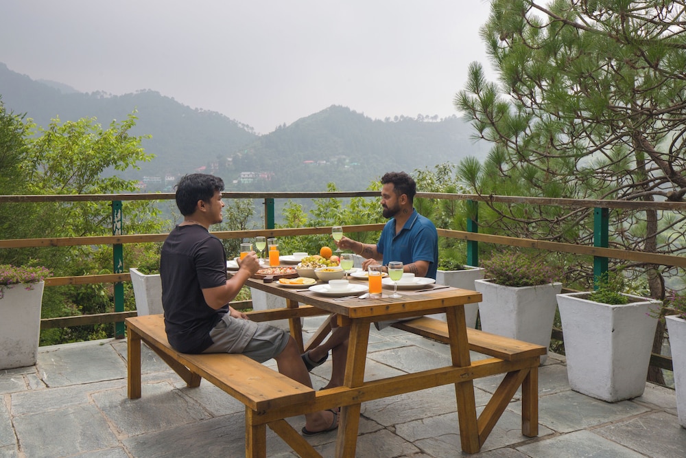 Alaya Stays Suro Woodbine Chalet Cottage