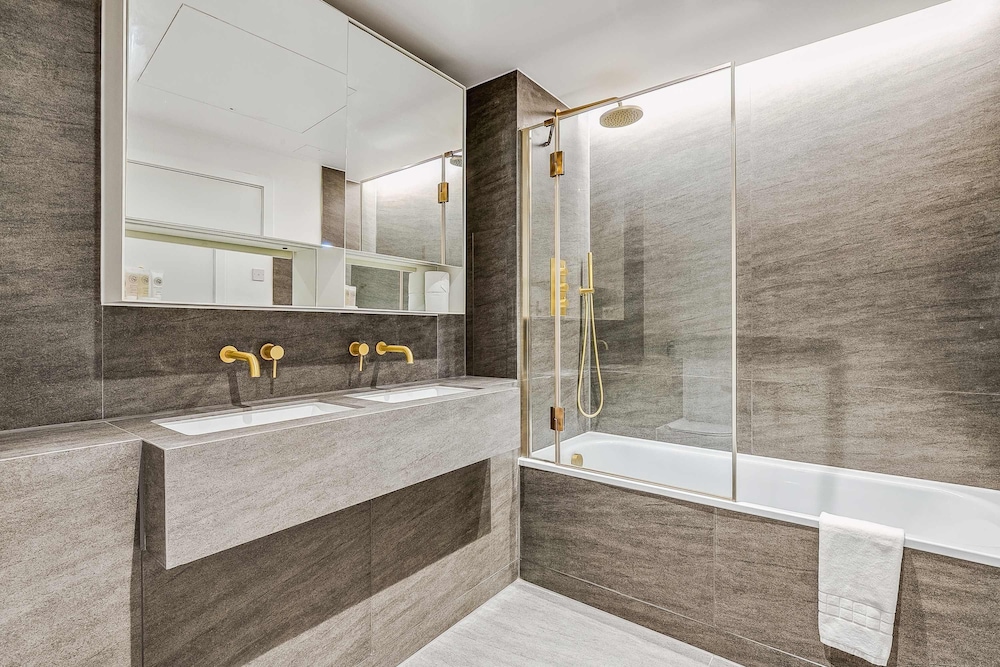 Elegant 3-bedroom Condo