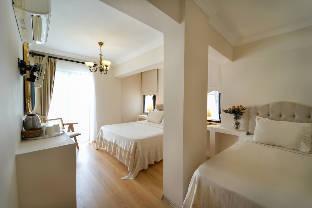 Cunda House Küçük Otel - Image 5