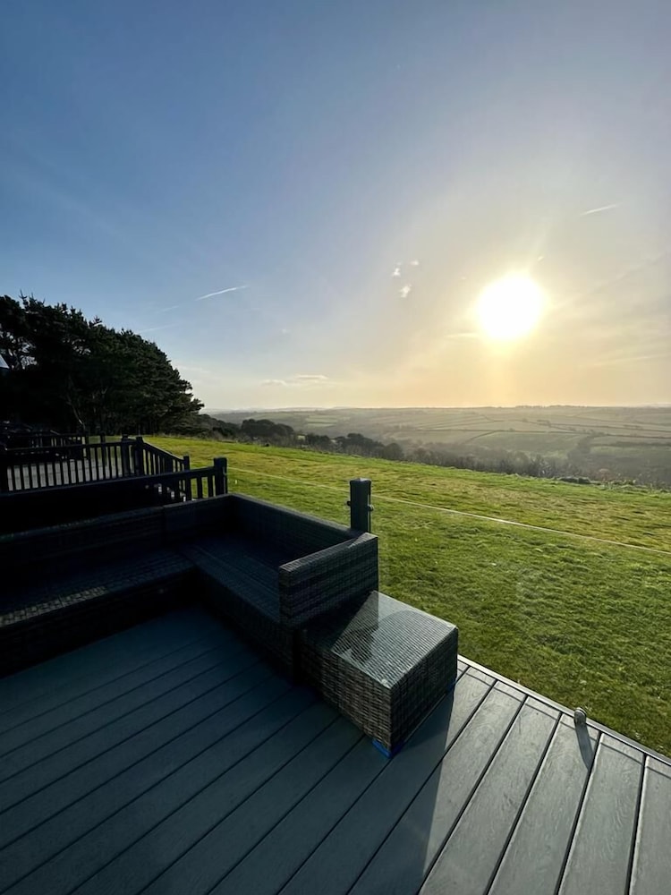 Luxury 3 bedroom Maple View Lodge view 5