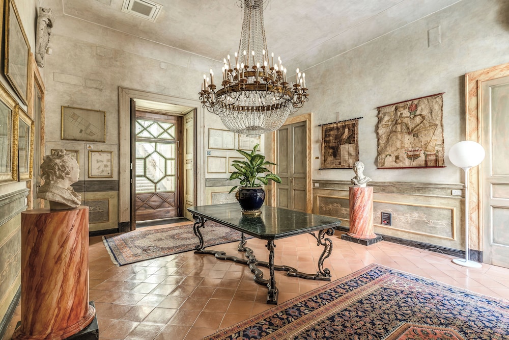 Palazzo Doria Suites