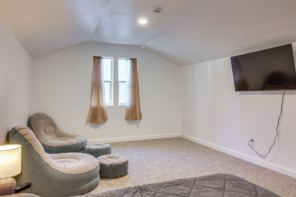 Near Ocean: 'home Away From Home' in Gold Beach