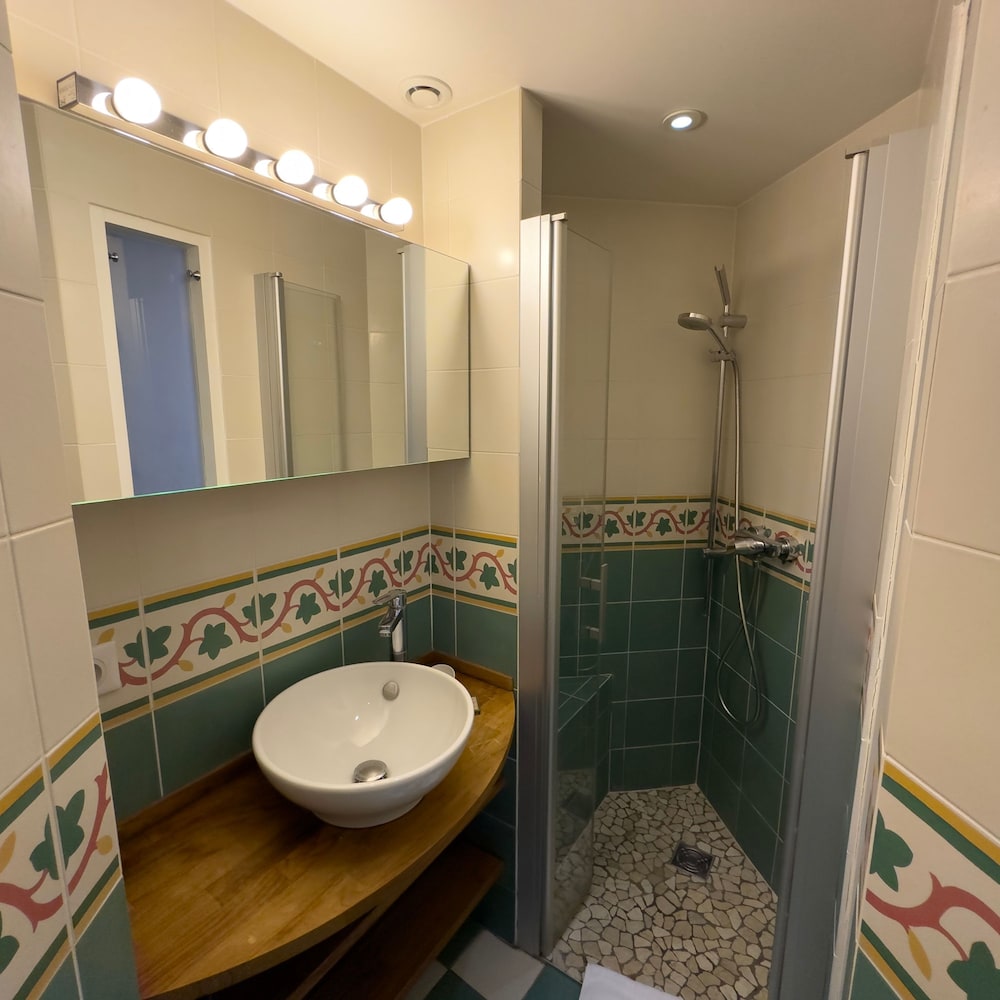 Dreamy Rive Gauche Modern 2 Bed Apt in Paris