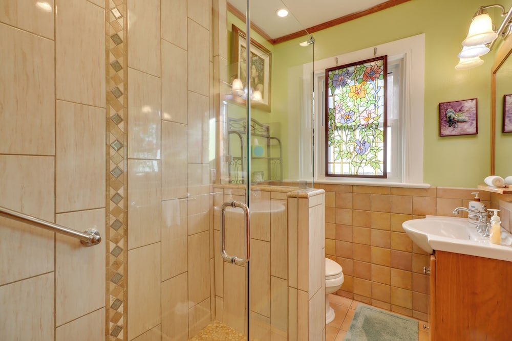 Half-mi to River Walk: 'rose Cottage' in Truckee!