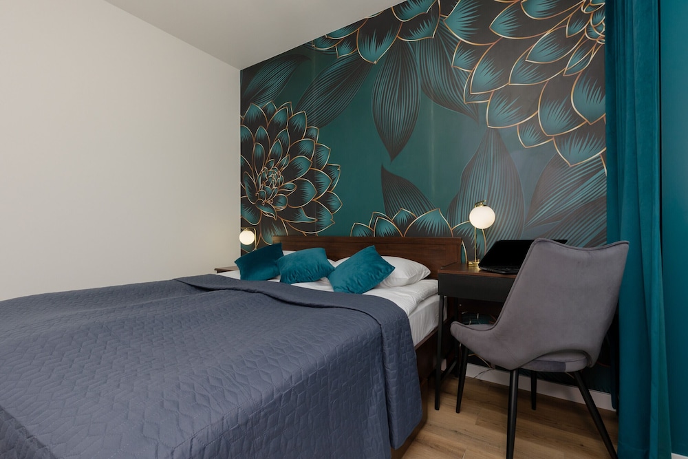 Beautiful Blue Apartment by Renters view 2