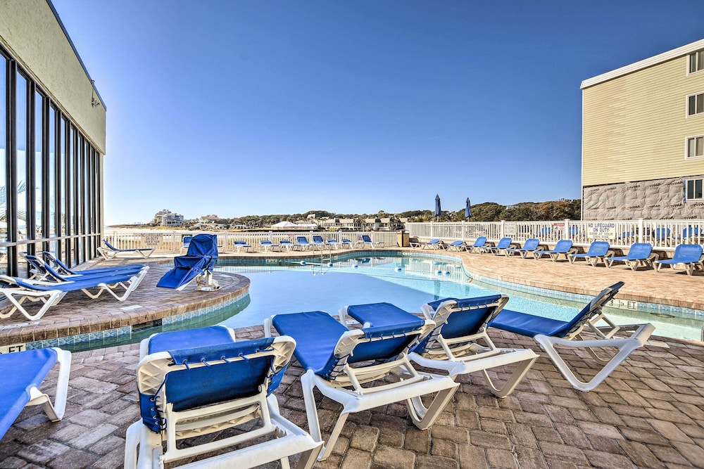 Steps to Beach: Myrtle Beach Condo w/ Resort Perks