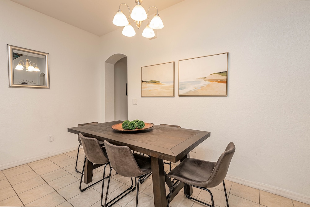 218rp 4 Bedroom Townhouse by RedAwning