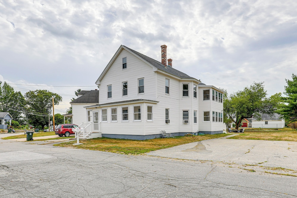 BBQ Ready: Historic Apt 3 Mi to Dtwn Manchester