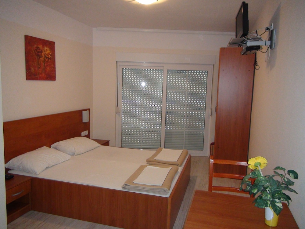 Villa Amfora view 3