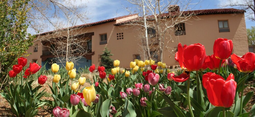Winslow Vacations - La Posada Hotel - Property Image 1