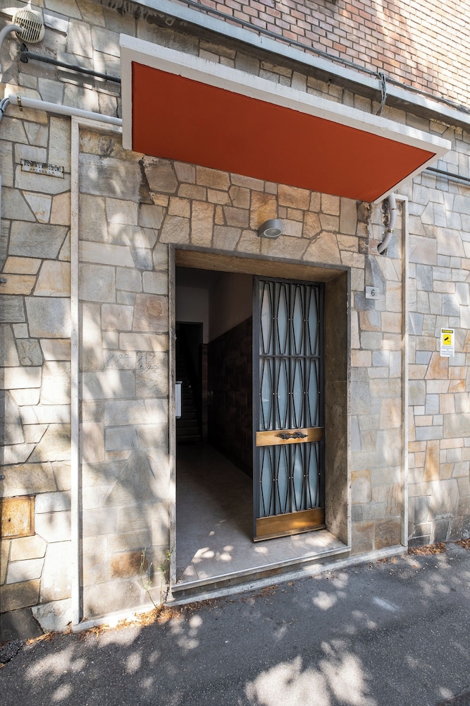 Giorgi Homes - Family Apartment view 2