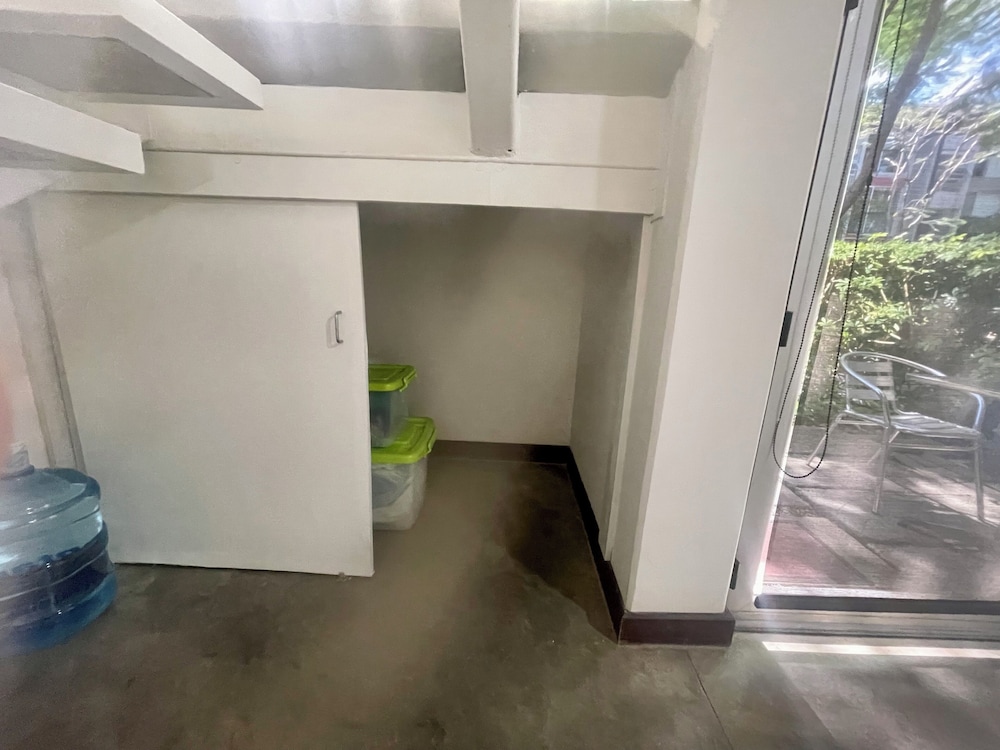 Beautiful Spacious Loft 2 Bedrooms 2 Full Baths 2 car Garage in Downtown