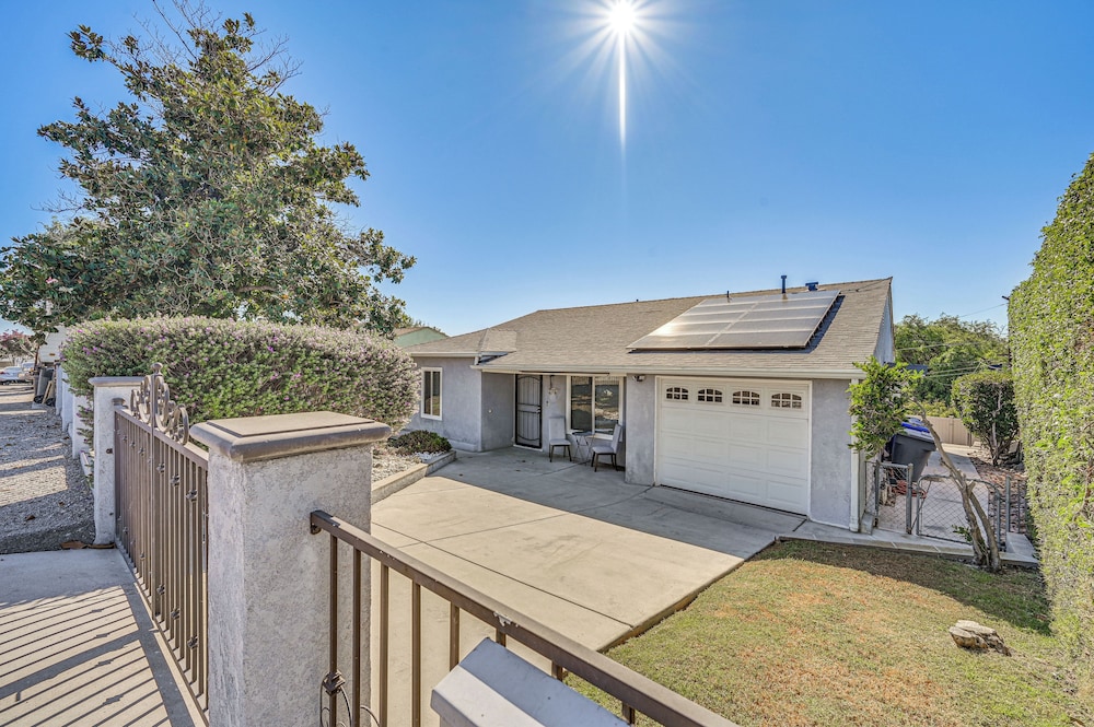 Sun-soaked Home < 9 Mi to Downtown San Diego