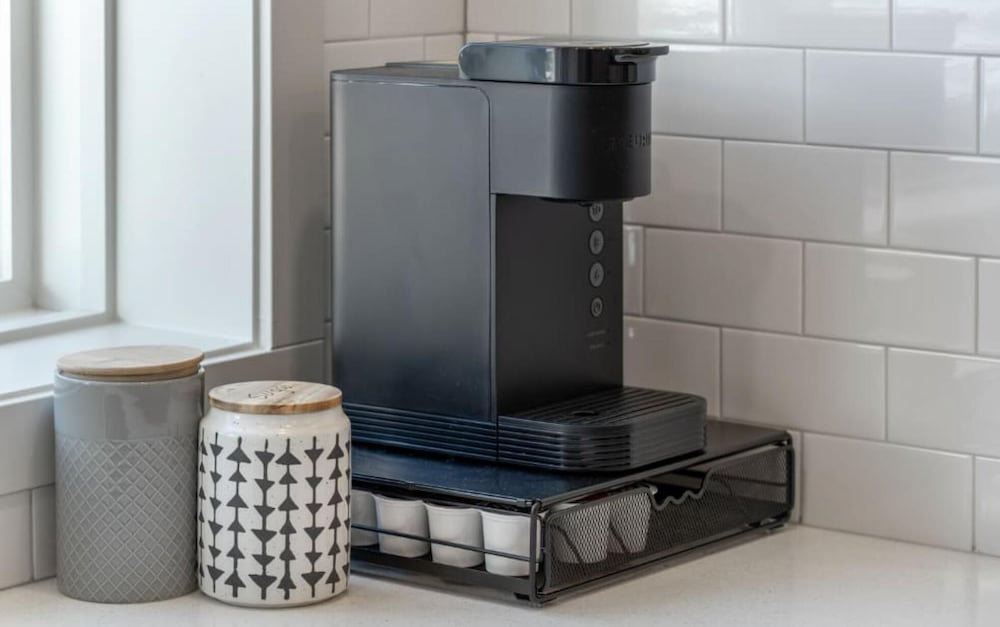 Livingston Way No Service Fees Kitchen