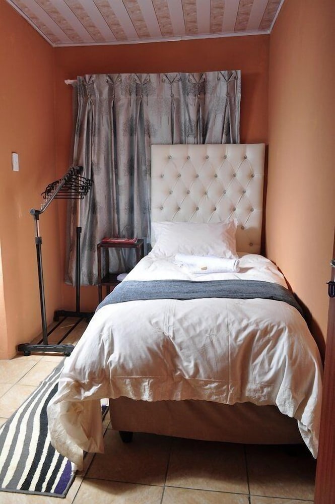 Motlejoa Guest House