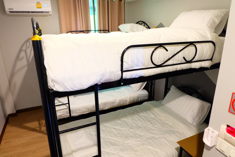 Full Moon' House - Hostel