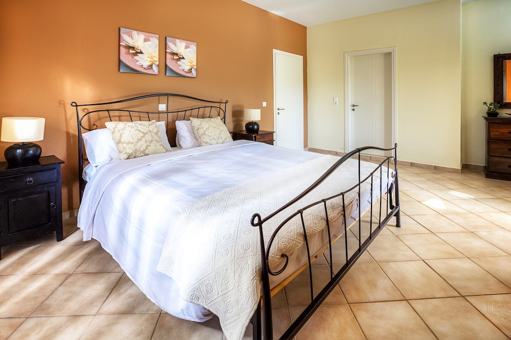 Felicidade Hostel