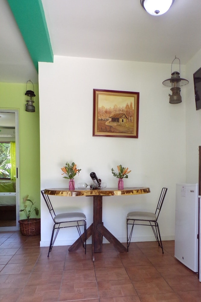 Mycasa's Bed and Breakfast