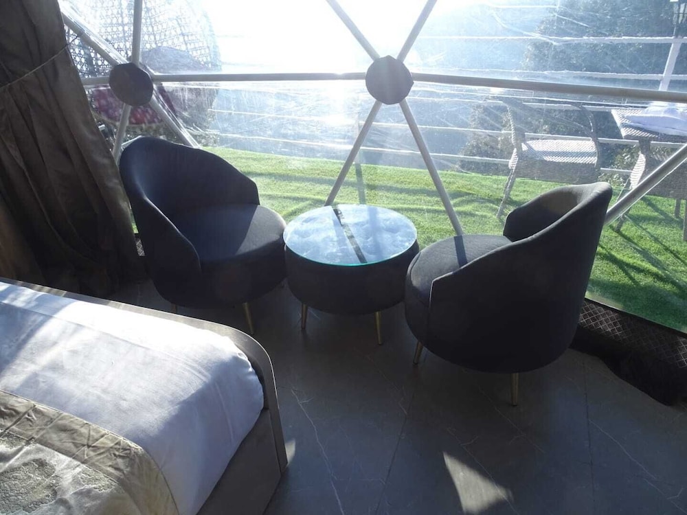 Shiku Glamping Stays