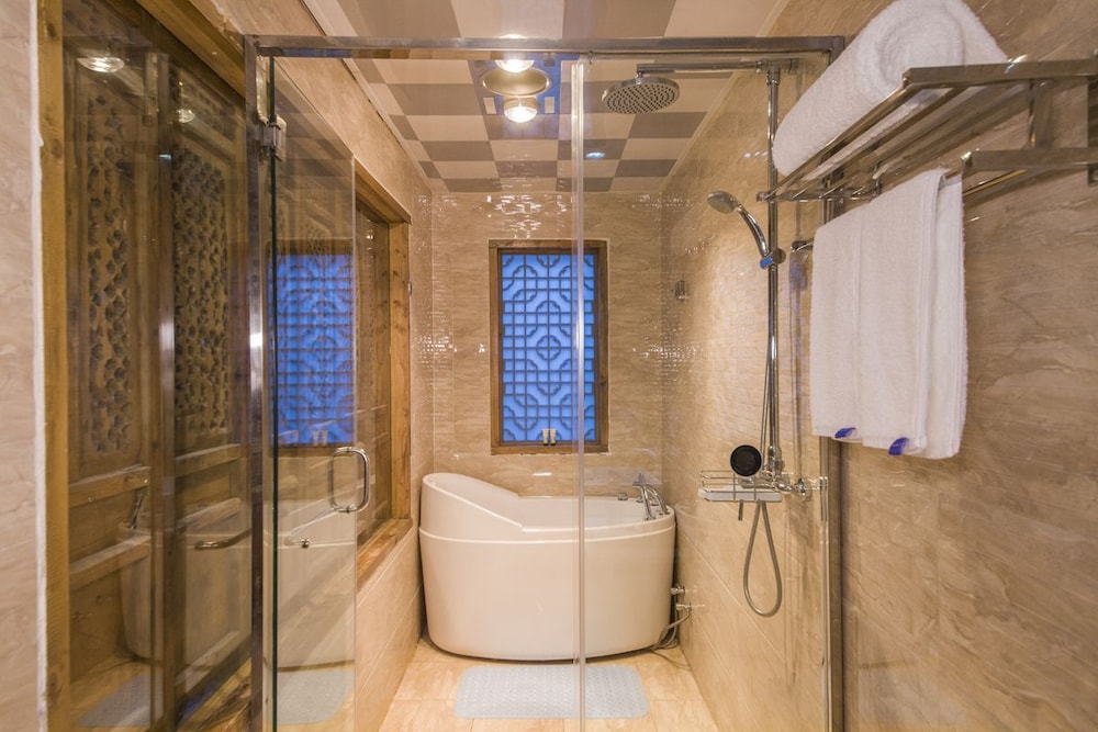 Hua Zhu Fansu Yunju Homestay