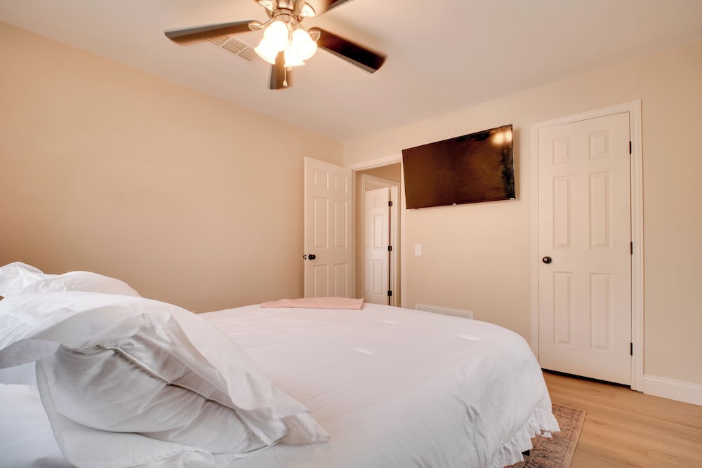 4 Mi to Ttu: Remodeled Retreat w/ Fenced Yard!