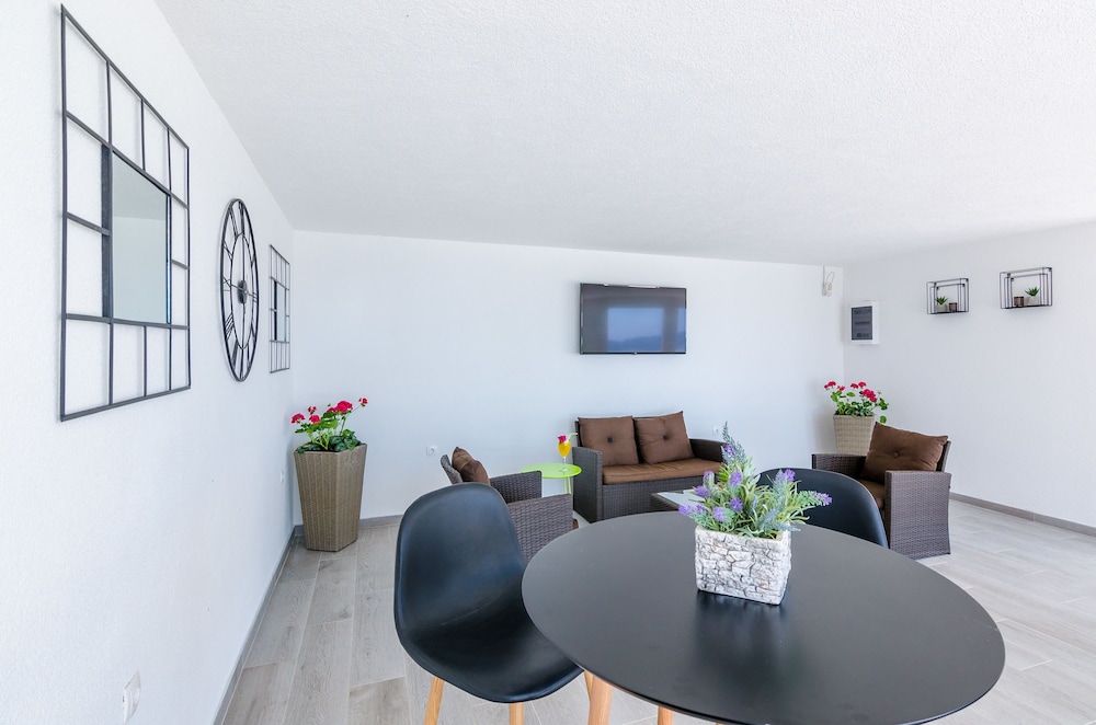 Apartments Sandito