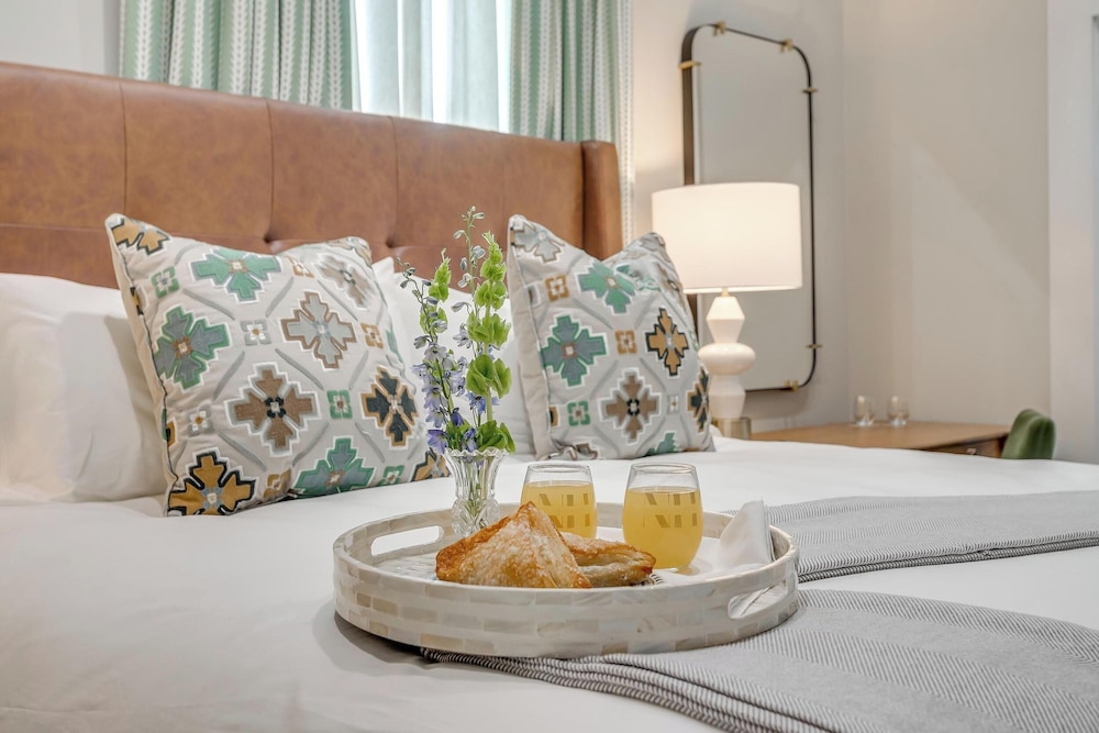 Nutt House Hotel