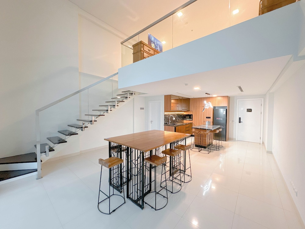 Spacious and Modern Studio SOHO Apartment at VieLoft SOHO and SKY Residence