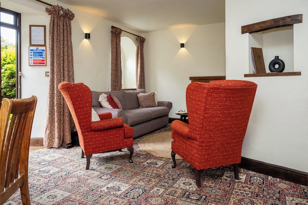 Watermouth Castle, South Court Apartment