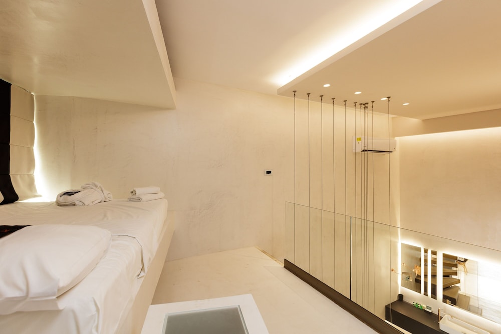 Kahlua Sea View Suites - Adults Only