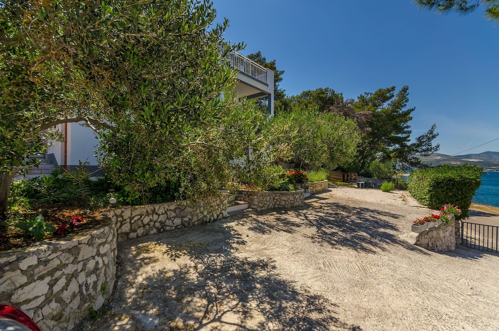 Apartments Dragica view 4
