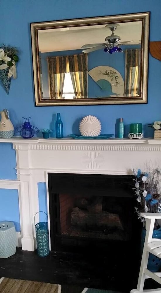 Brookside Inn At Laurens