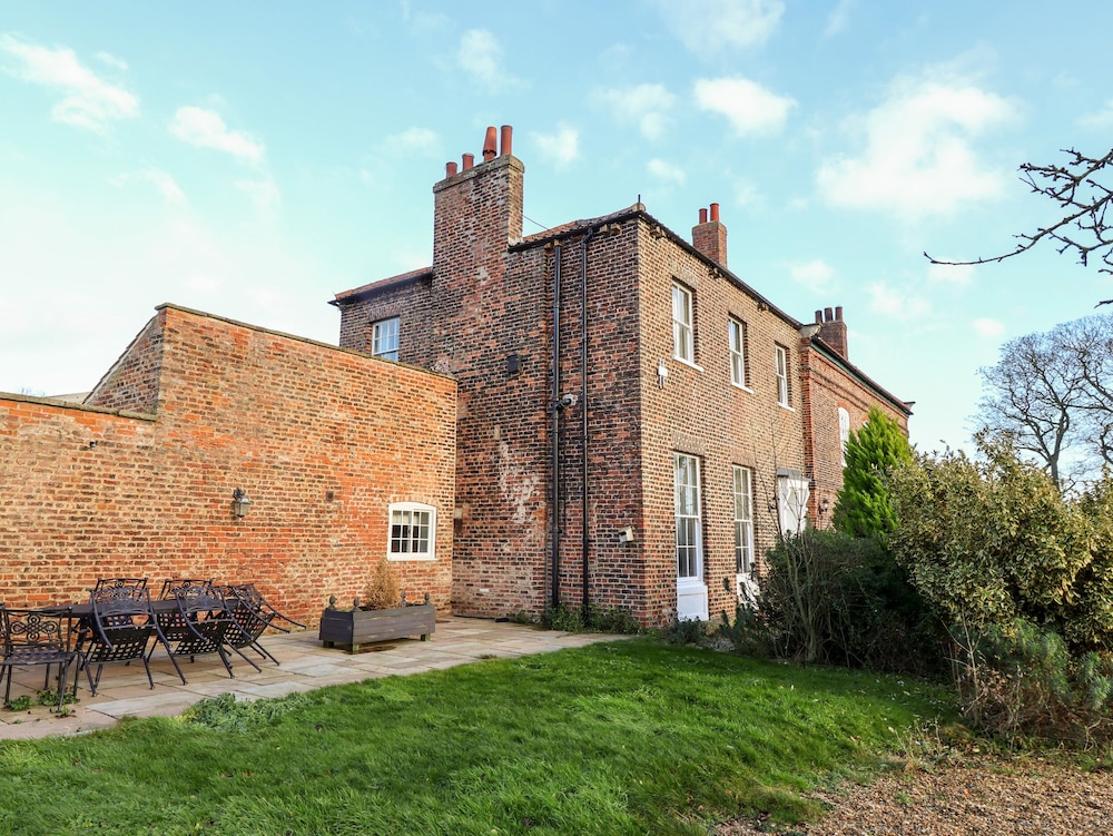 The Stables and West Wing