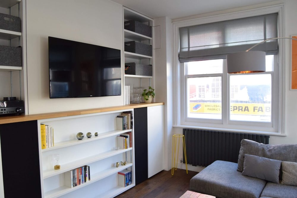 Airy Modern 1 Bed Apartment in Shoreditch