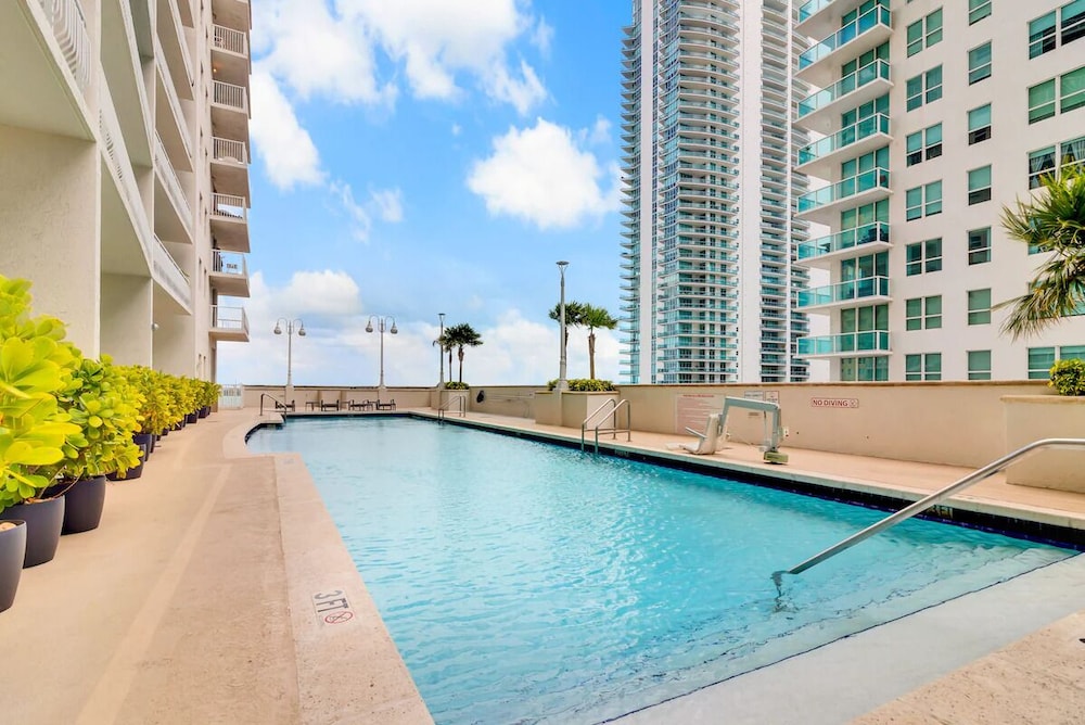 Brickell City Bay View FREE Parking