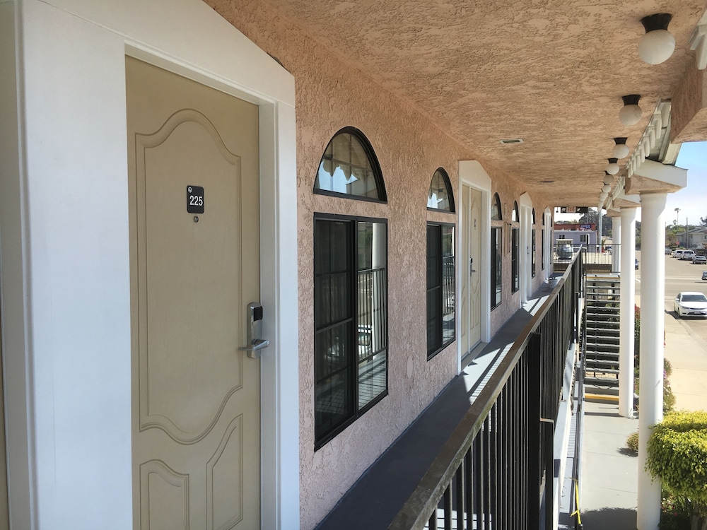 Seaview Inn