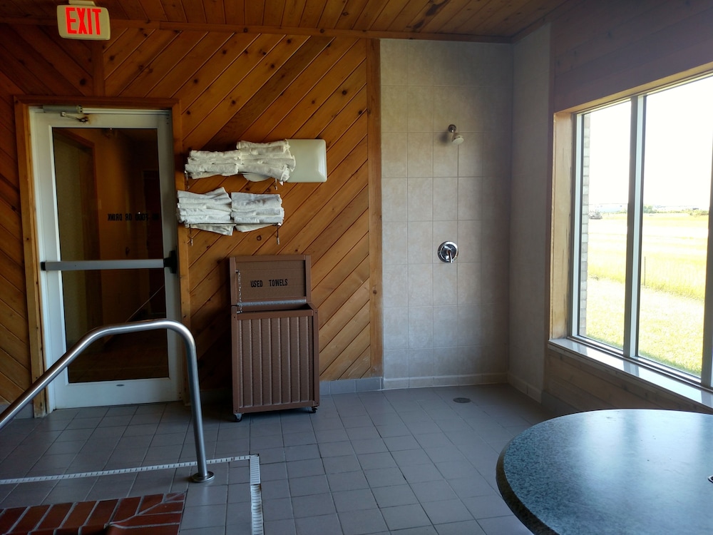 Holiday Inn Express Toledo West - Napoleon by IHG view 5