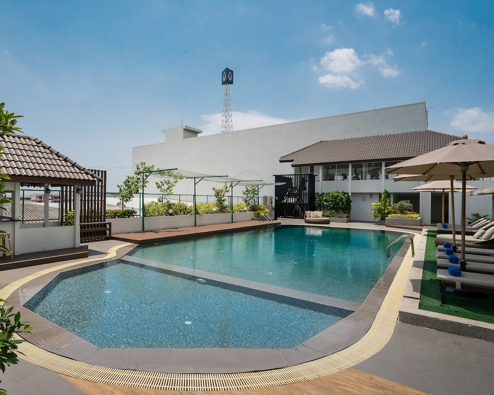 Rattanachol Hotel