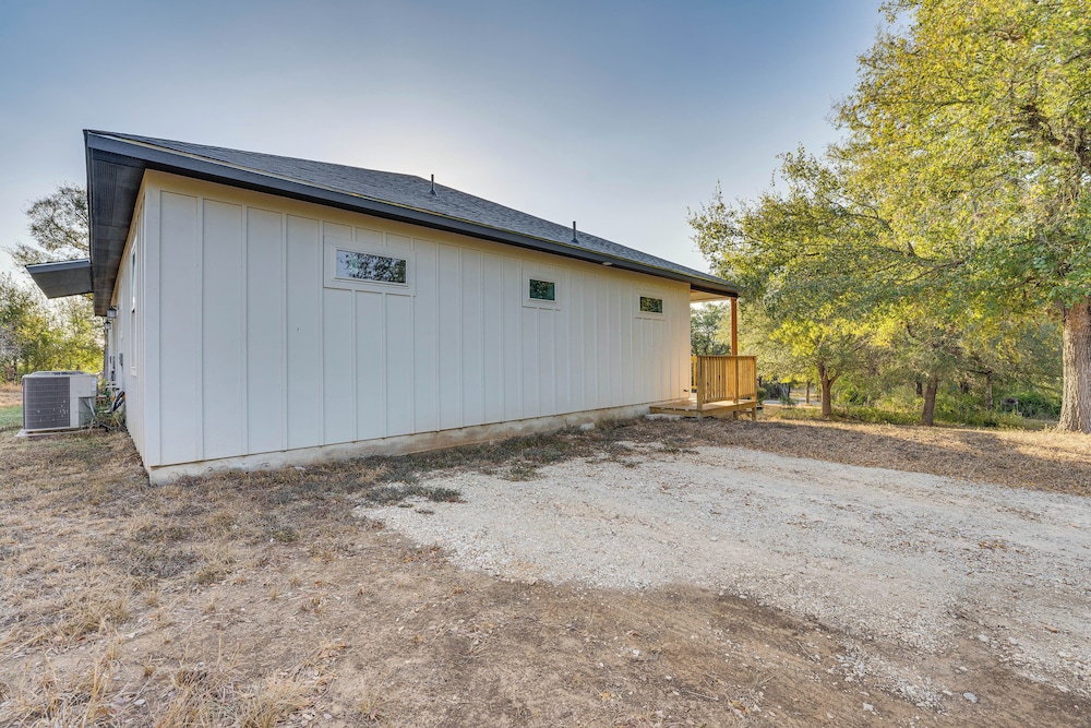 Walk to Guadalupe River: Seguin Home w/ Fire Pit view 5