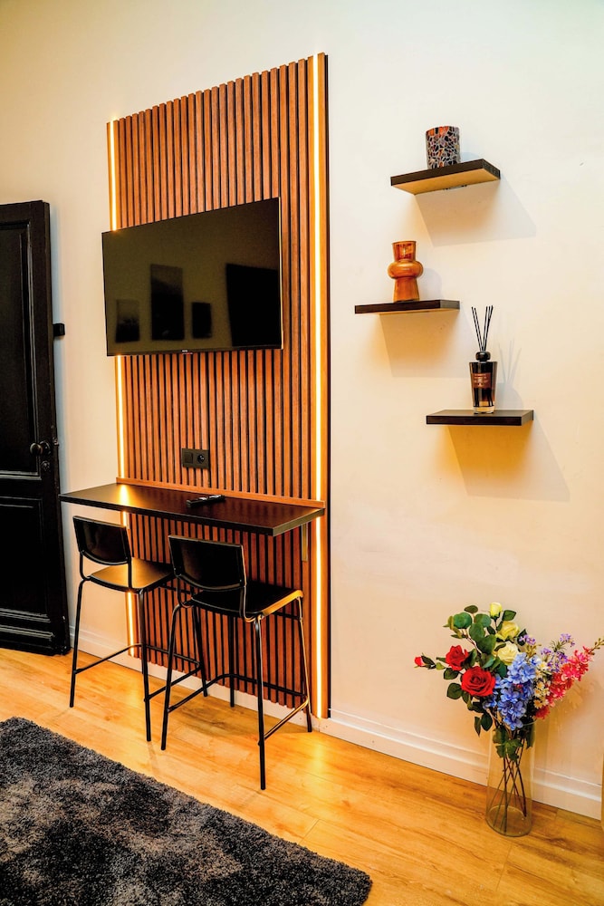 Comfy 5BR Apartment in Heart of Ghent